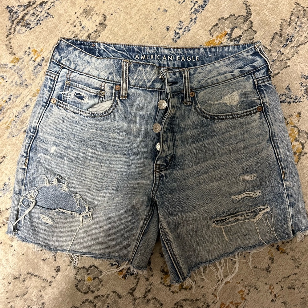 American Eagle Tomgirl Denim Shorts - Size 6